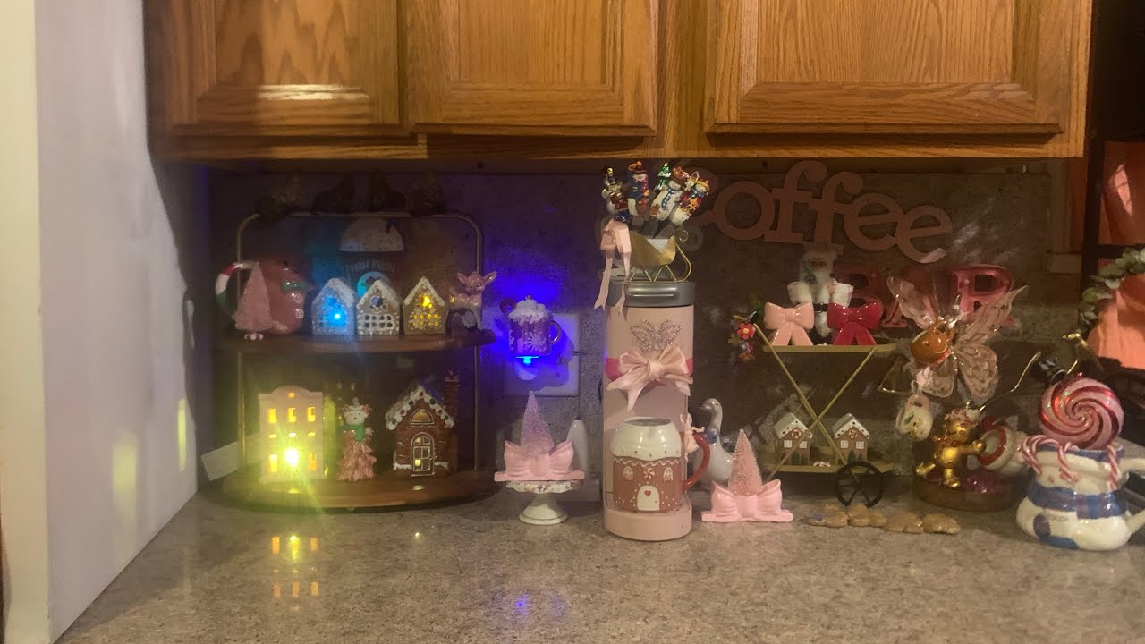 Ideas y DIY Decoracion de Estacion de Cafe para Navidad 2025