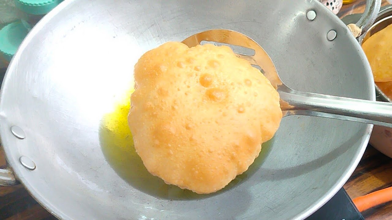 Gehu ke atte ki crispy poori !!phooli phooli crispy puri 