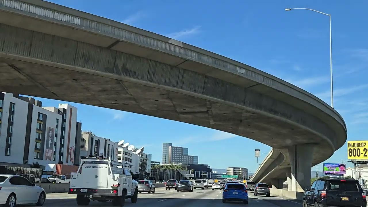 405 Freeway Drive - Light Traffic & Pure Natural Sound  | 20 Minutes