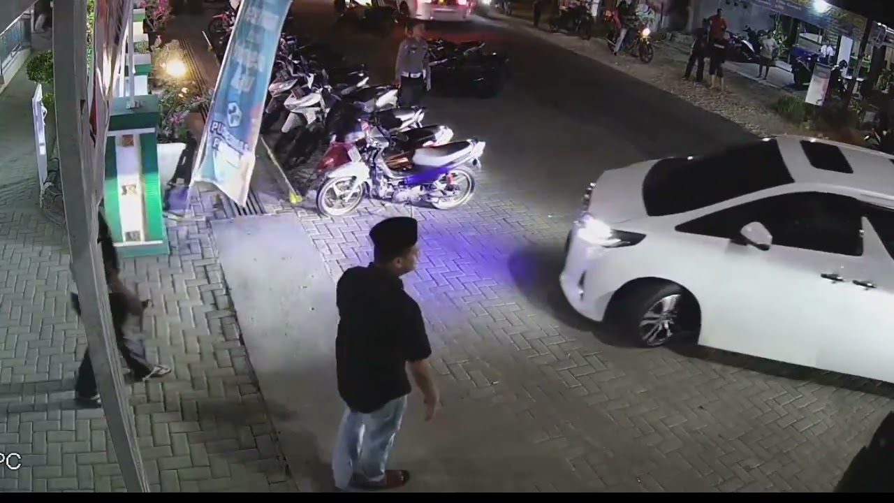 Detik detik Kedatangan Gus Iqdam di Puskesmas Pangkur.
