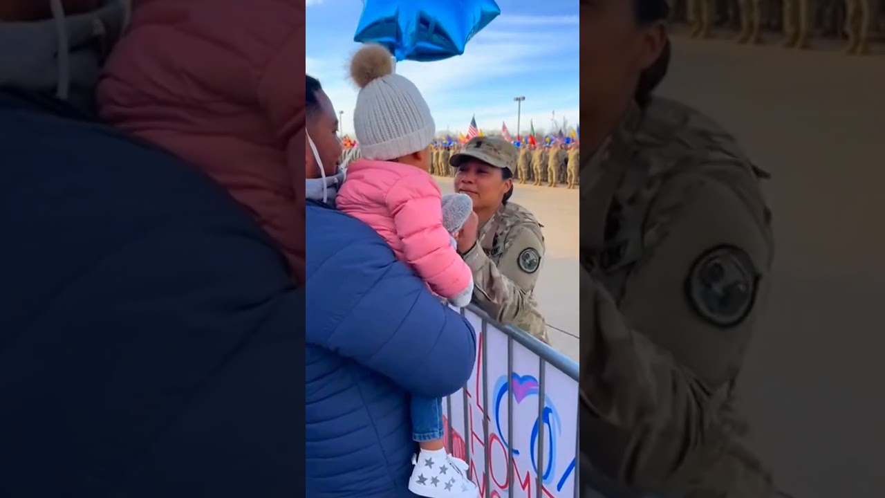 The First Word After Deployment 💔🇺🇸#shorts #militaryhomecoming #emotionalmoment #deployment#baby