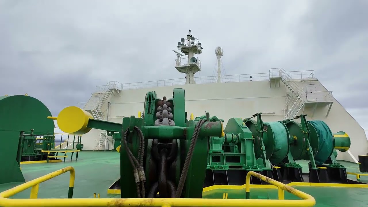 LNG WALK AT UPPER DECK