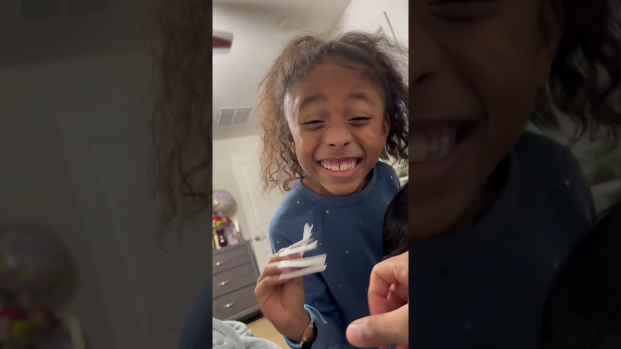 She gets fake nails and acts like this 🤣