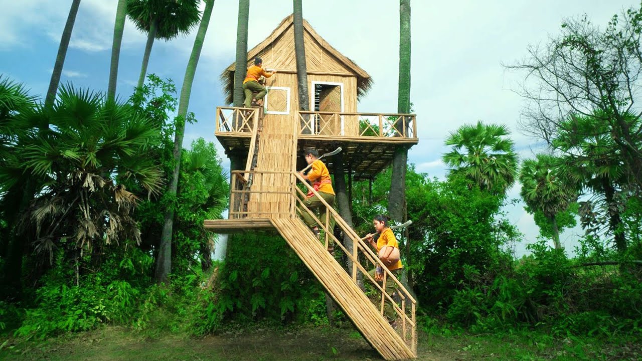 Survival Girls Think Camping Building a Billionaire Luxury Bamboo Tree House by Technology Ancient
