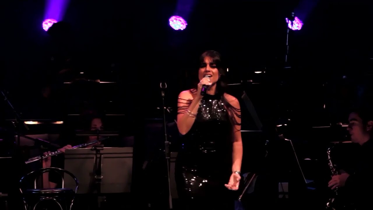GODAIVA: Mis botas - (Live Teatro Liceo) junto con la Banda Municipal