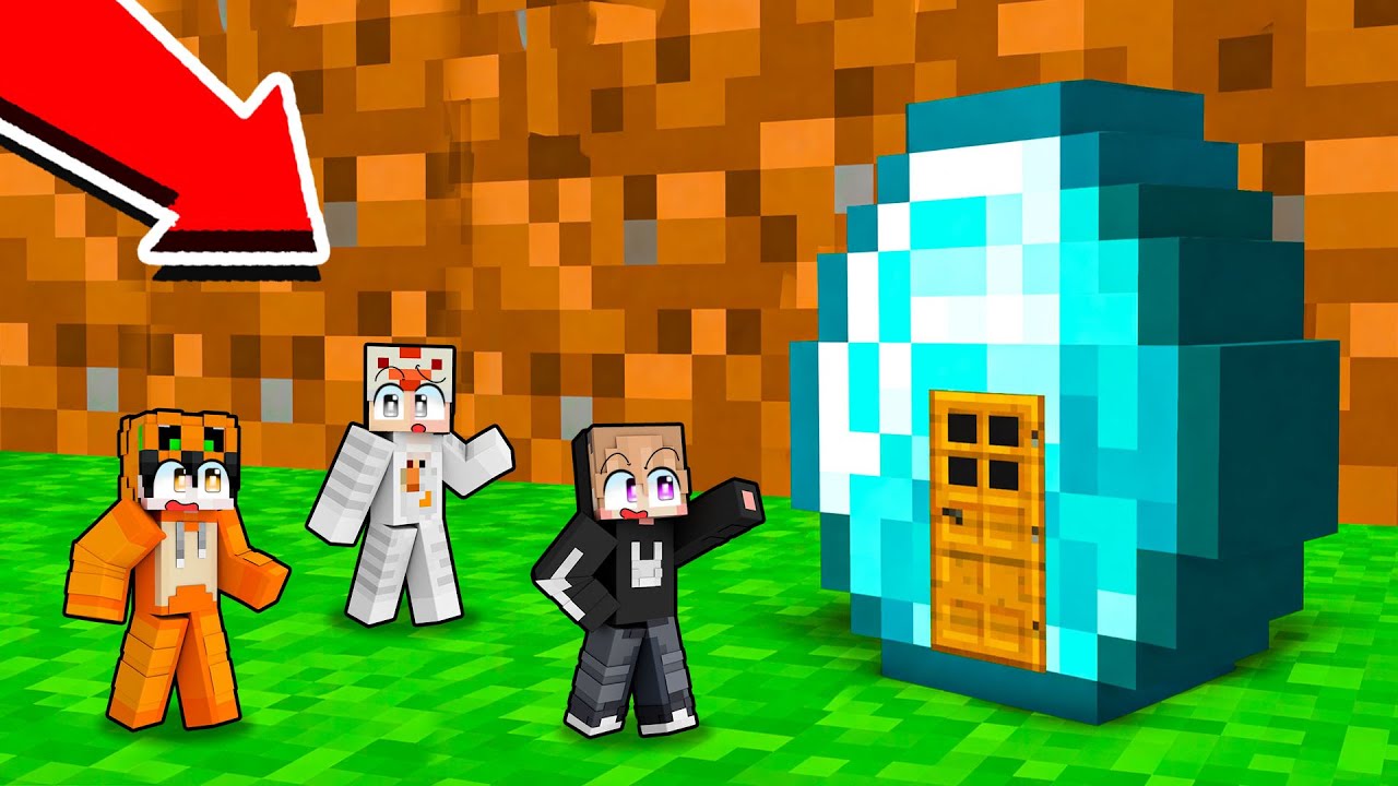 AKU MEMBUAT BASE RAHASIA DI DALAM DIAMOND DI MINECRAFT!!