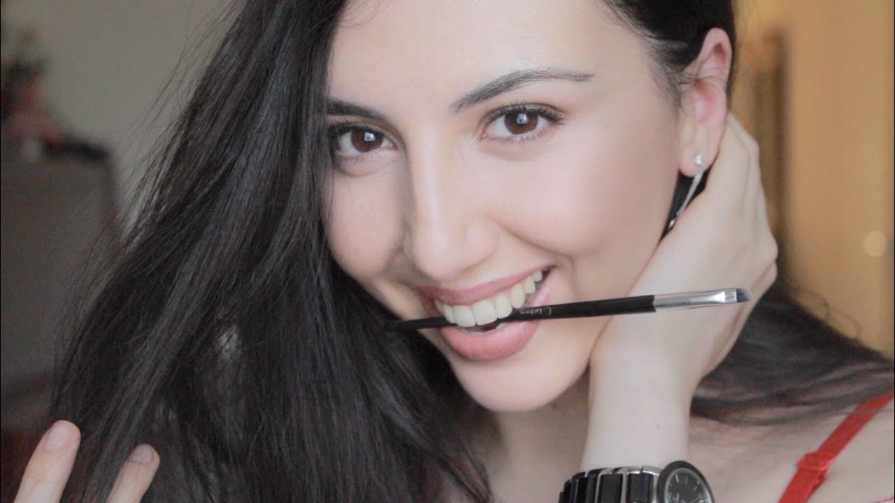 ASMR Natural MakeUp - Whisper