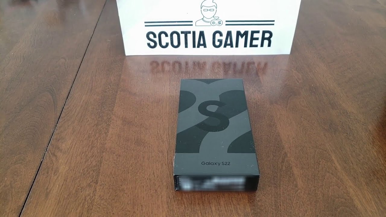 Let's unbox a Samsung Galaxy S22!