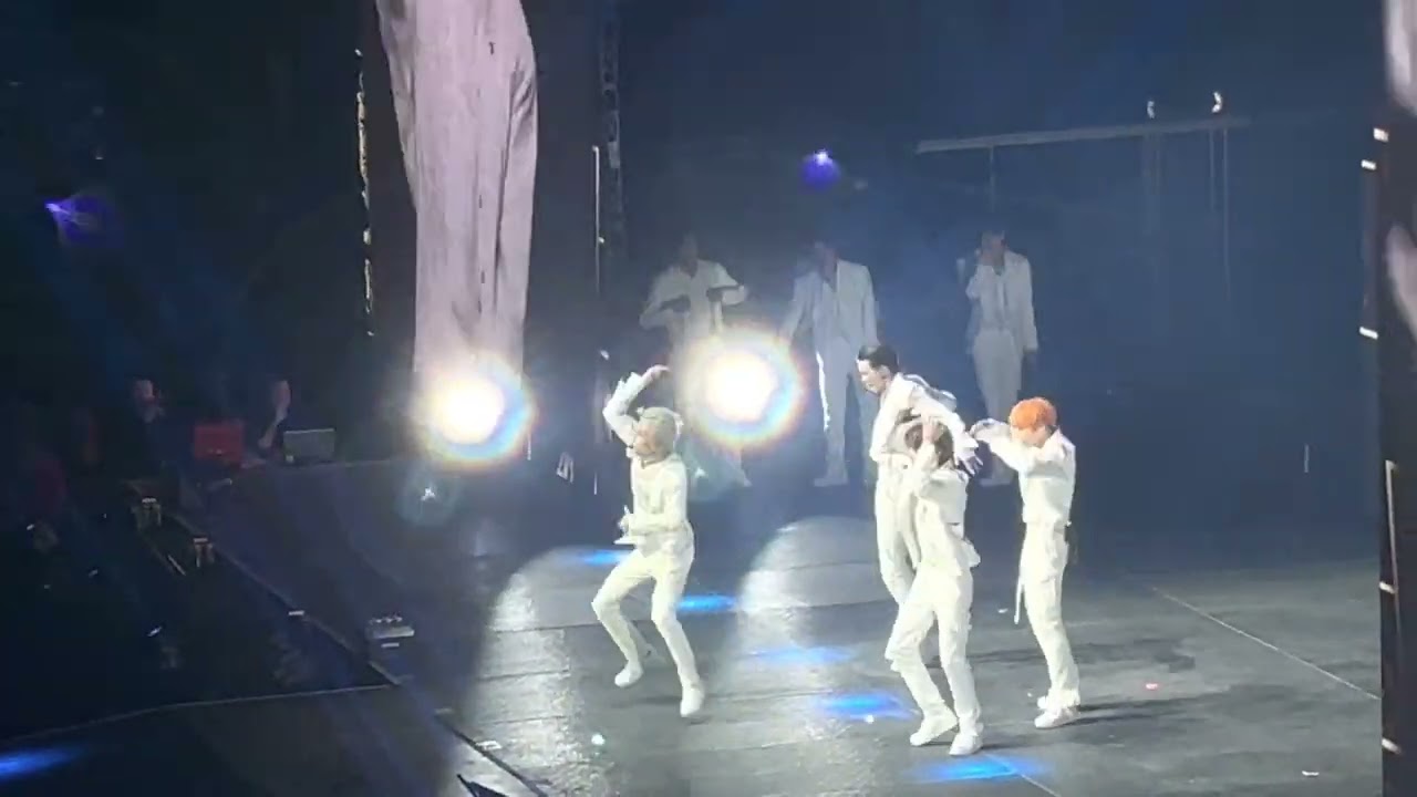 221006 NCT 127 INTRO + KICK IT LA The Link