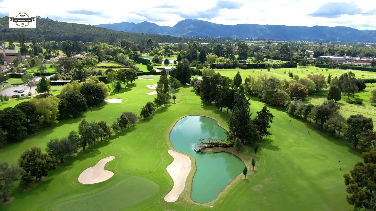 VOLANDO EN DRONE 4K - BOGOTA - CLUB CAMPESTRE EL RANCHO- COLOMBIA
