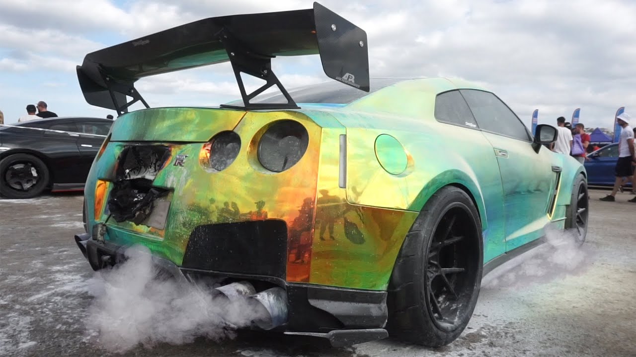 VOY A LA VOLRACE Y UN GTR SE QUEMA...UN DIA EN UNA KDD DE COCHES!