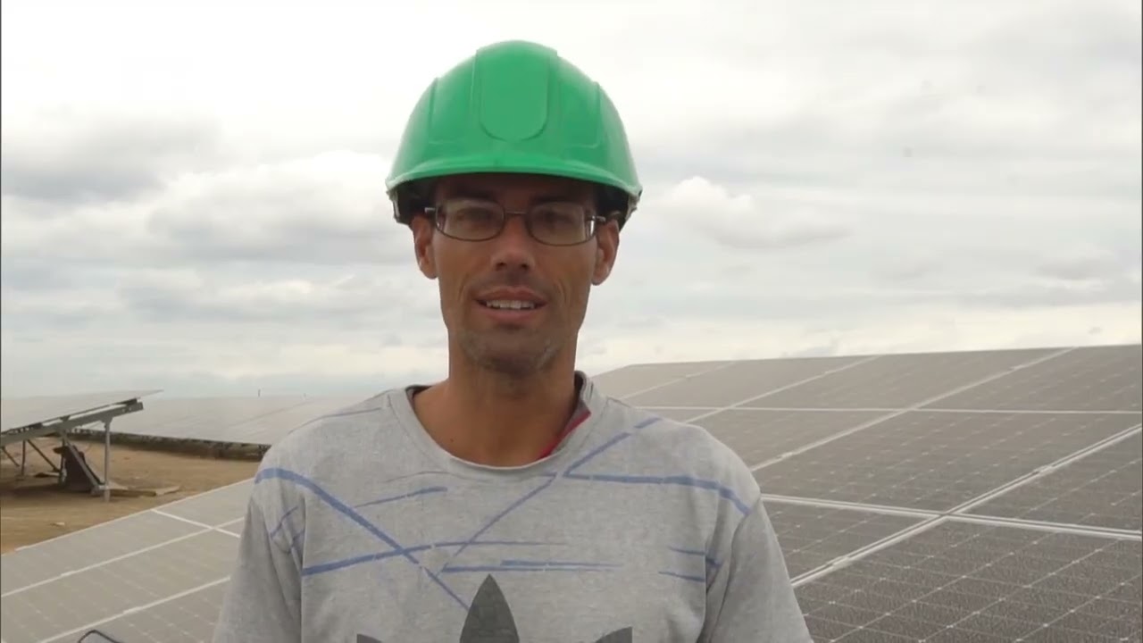 Cuba: Montaje del Parque solar fotovoltaico ¨La Barbarita¨