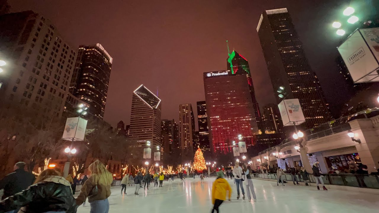 Ice Skating ⛸️ | Chicago Downtown | Discover Chicago