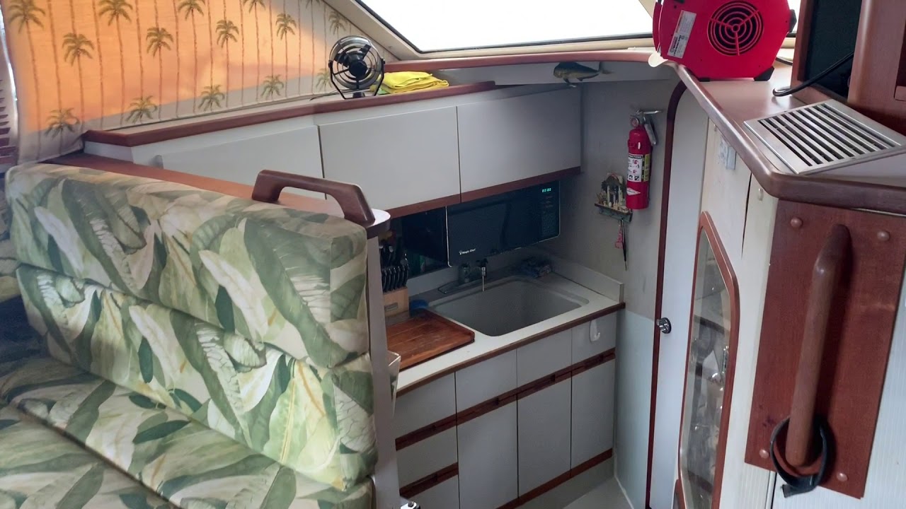 1989 Phoenix 33 Fly Bridge w/ Twin Cummings 5.9 Diesels 370hp (673 hrs) *Bonita Springs, FL*