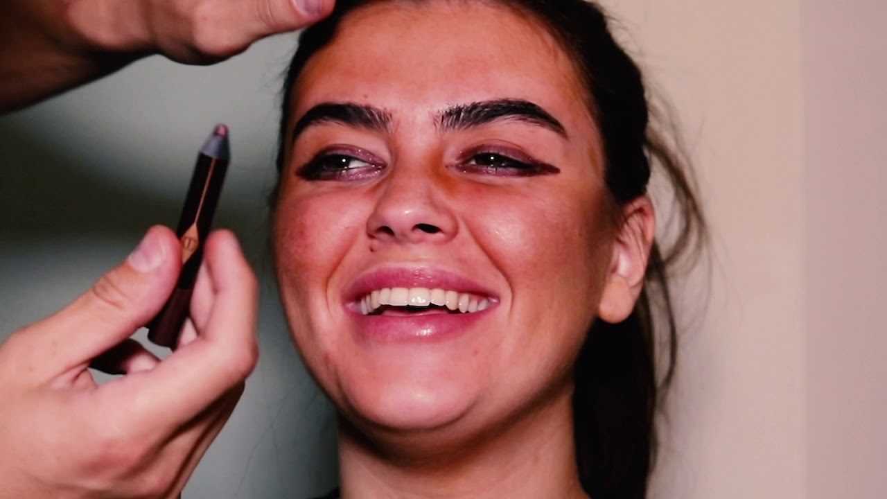 Vai vīrietis var uztaisīt makeup meitenei?