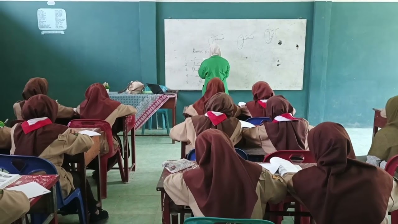 Praktek mengajar Bahasa Arab PLP ( Pengenalan Lapangan Persekolahan ) Di MAS PEMADU PALUTA