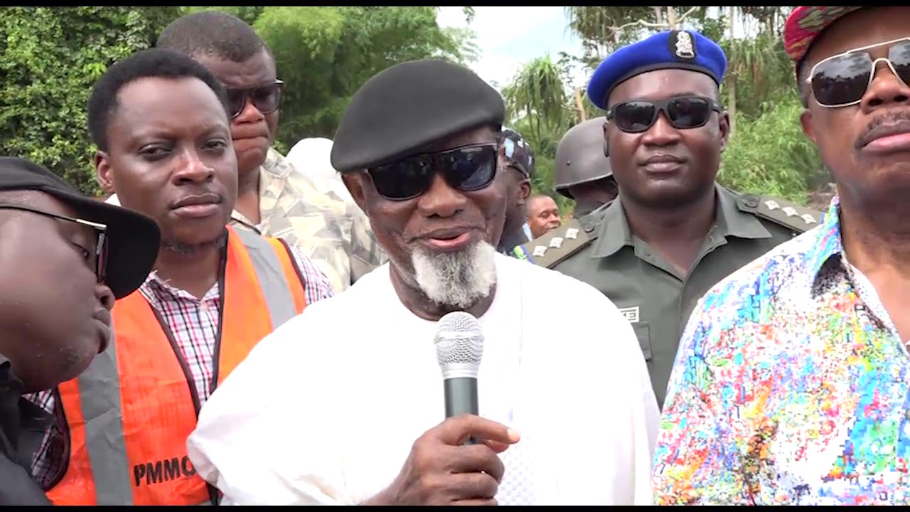 GOV. OBIANO INSPECTS MBAUKWU-UMUAWULU-AWGBU ROAD