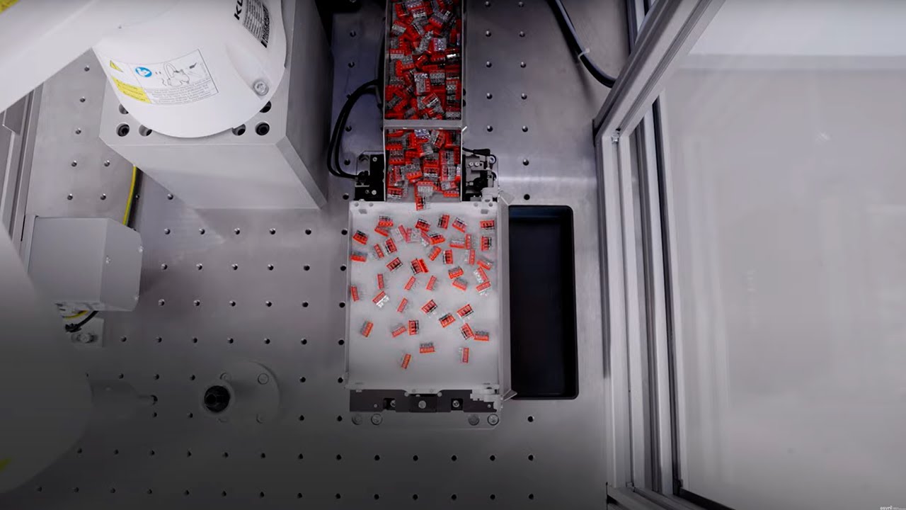 Anwendung - Asyril - WAGO-Steckverbinder mit einem KUKA-Roboter