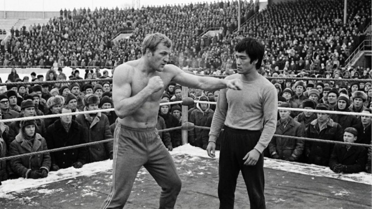 Der ungeschlagene Wikinger forderte Bruce Lee bei -9 &deg;C heraus &ndash; 48.000 Zuschauer waren sprachlos!
