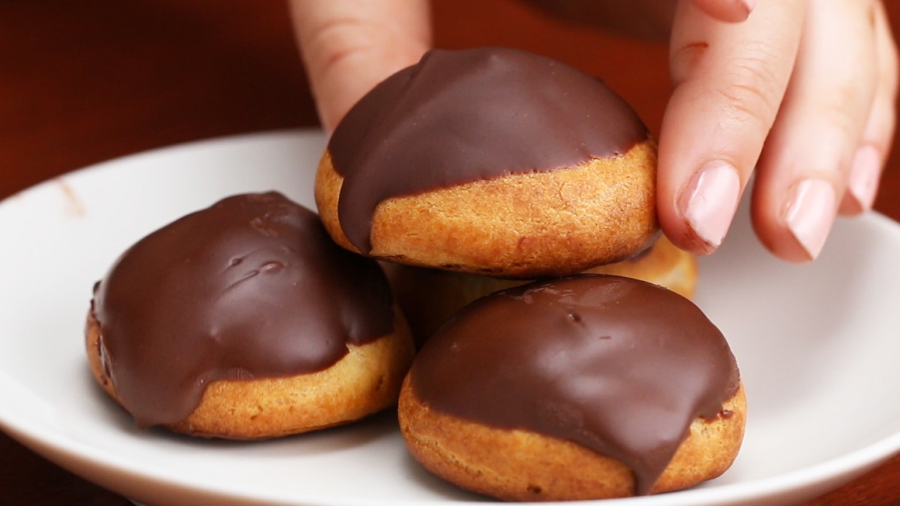 Chocolate Strawberry Cream Puffs