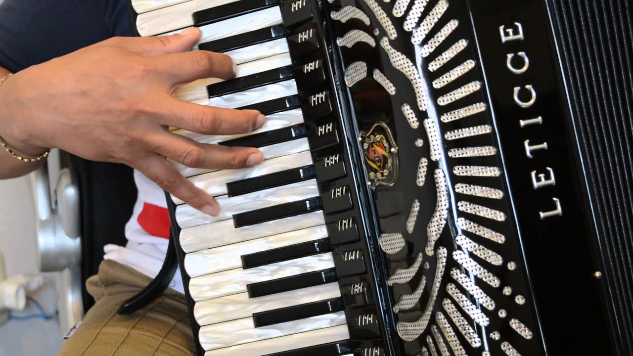 Video Aula Acordeon--Pau que dá Cavaco.