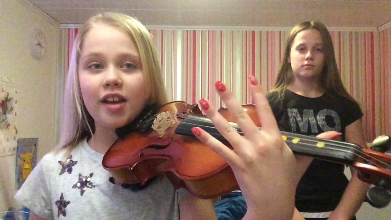 Alice lär Ida spela fiol || Julkalendern 2k16 #13