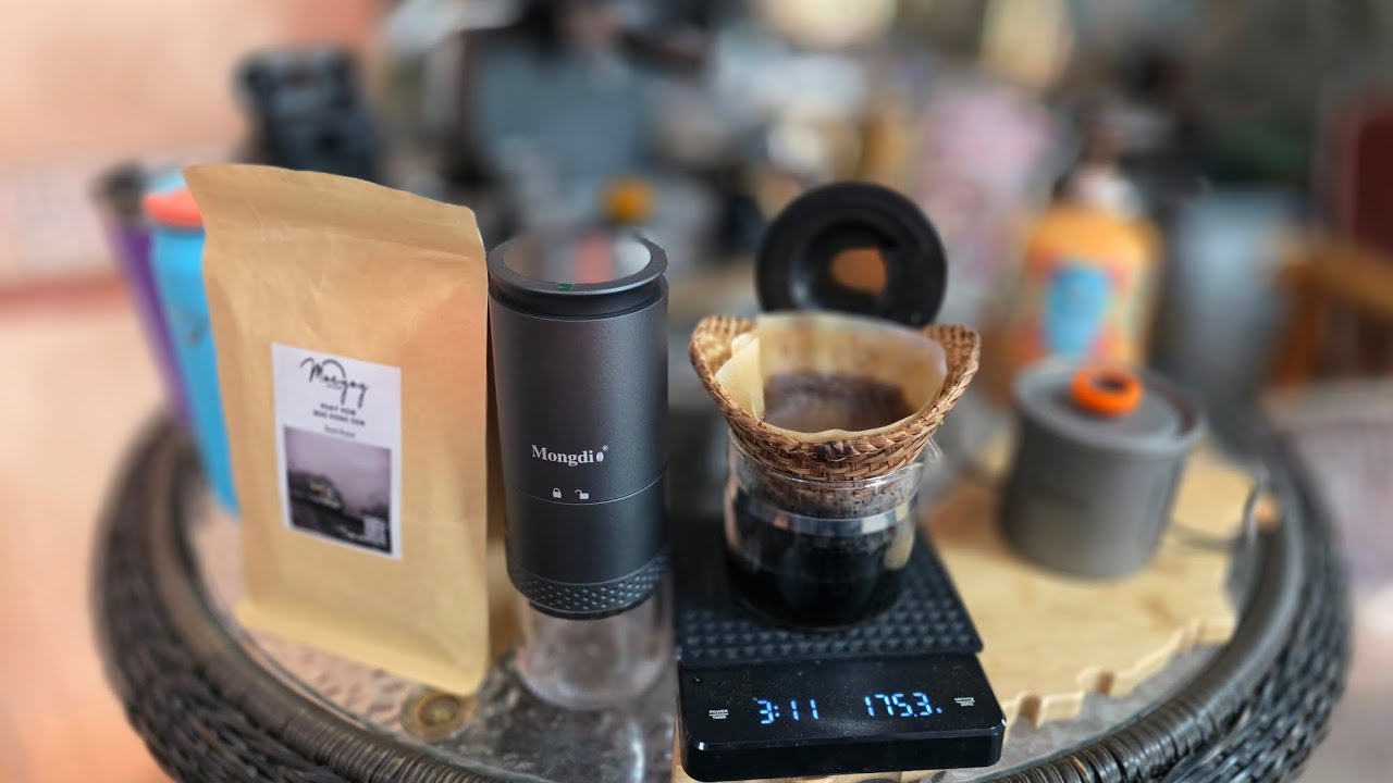 สวัสดี​กาแฟวันพุธ #หัวกลมชงกาแฟ​ #กาแฟแม่ย่า #เตาAPG​ #ดริปด้วยหวด #เก๊กนะครับ​ #หัวกลมทรงทหาร 