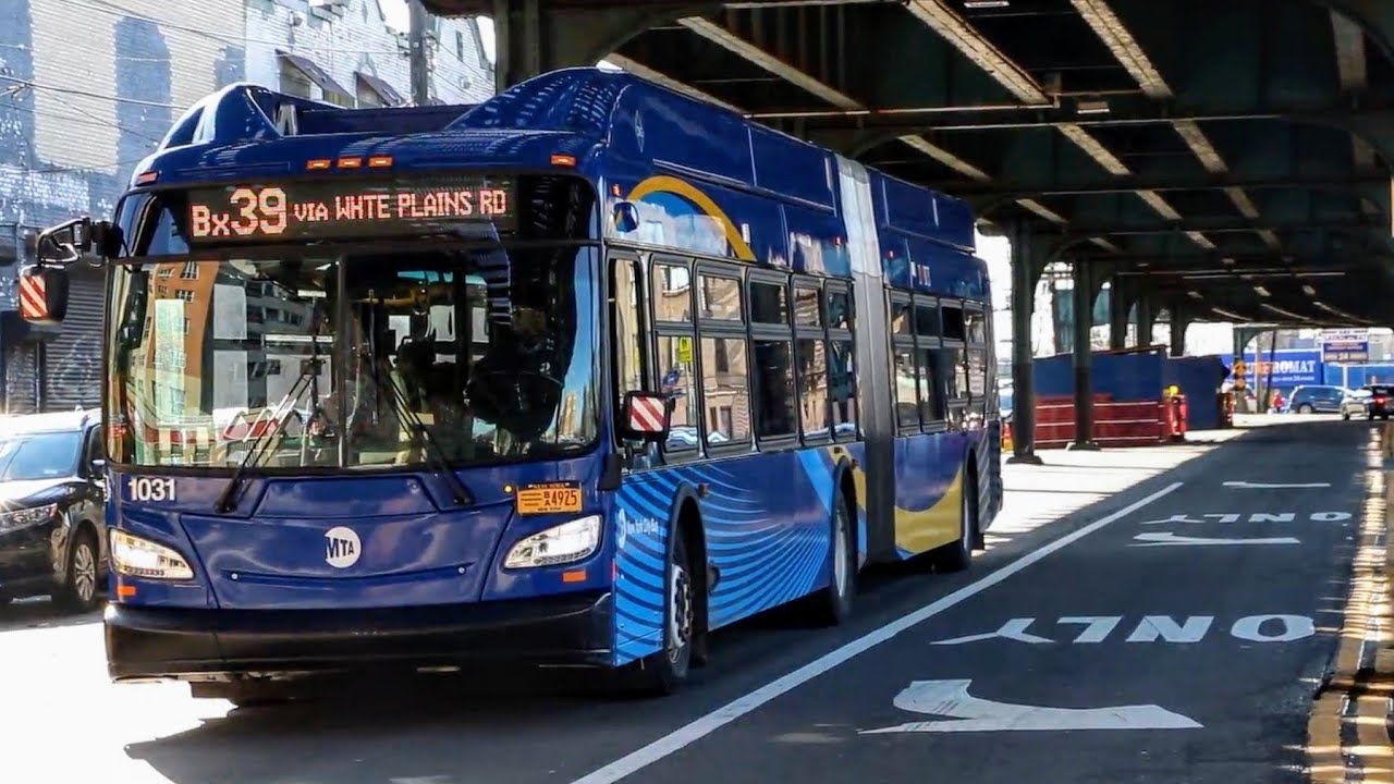 2018 New Flyer XN60s 