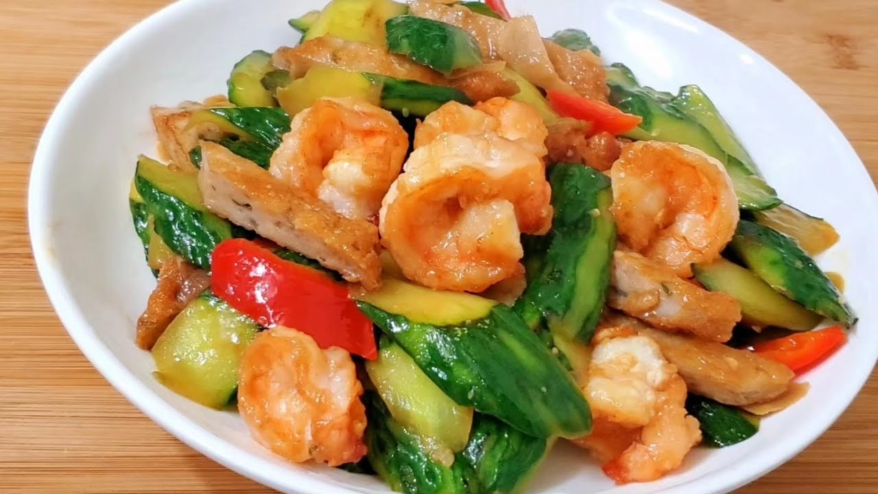 青瓜魚鬆炒蝦球 Fried shrimp and fish floss with cucumber