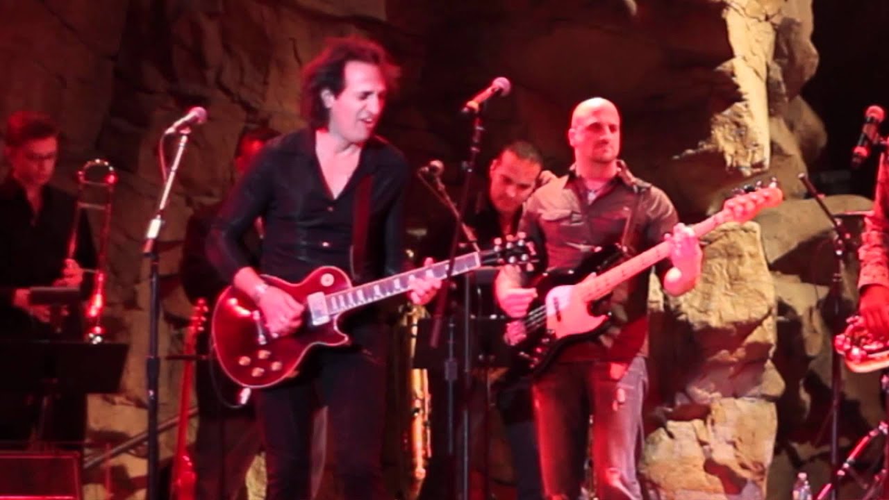 25 or 6 to 4 Live at Mohegan Sun Resort Casino