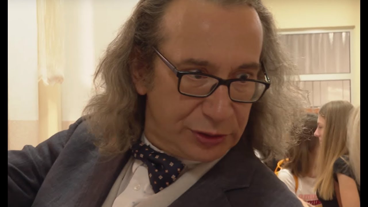 Nauczyciel historii zaczął się dziwnie zachowywać [Szkoła odc. 627]