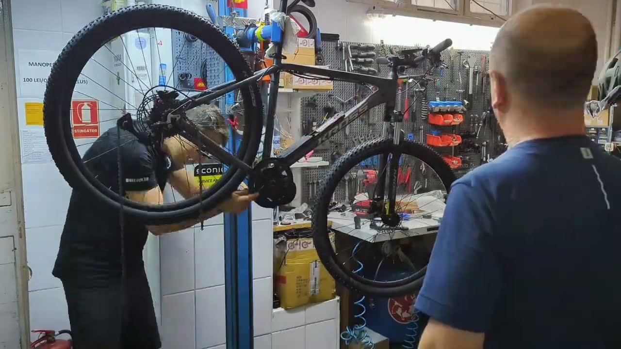 Cum iti faci bicicleta electrica? Kit electric Bafang Mid Drive 750W pe bicicleta Kross Hexagon 5.0