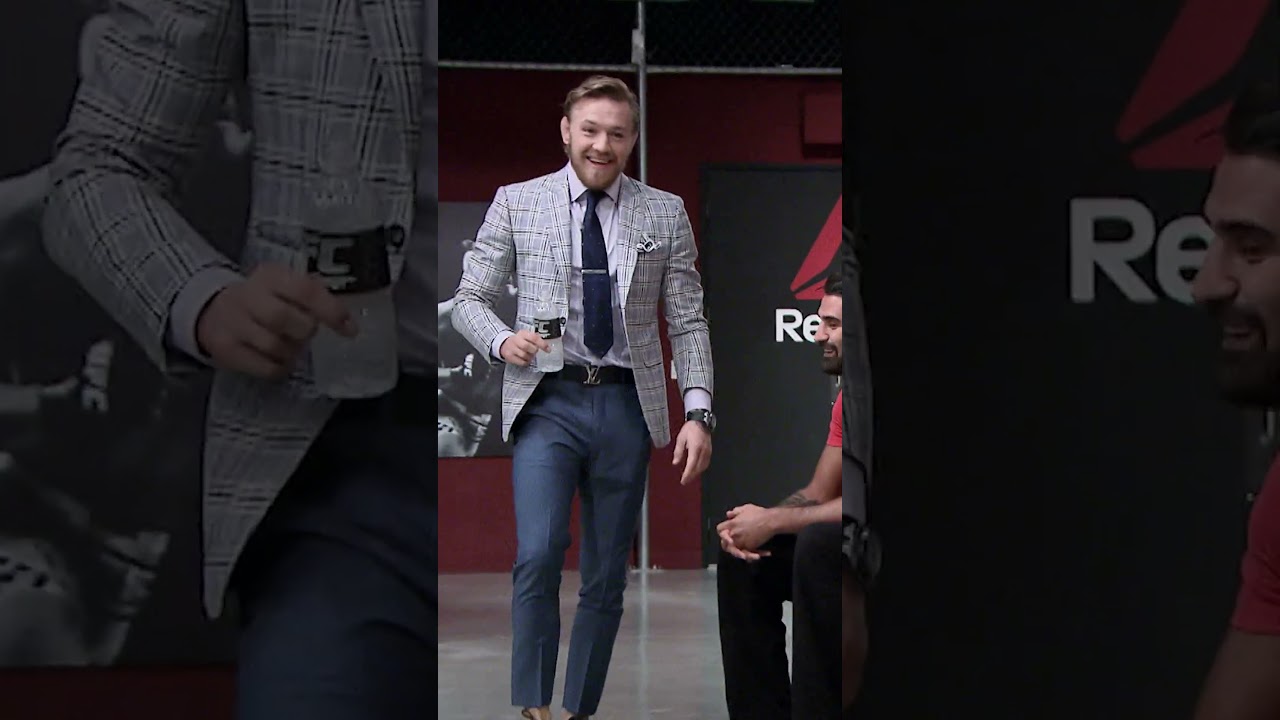 McGregor and Aldo run into each other 😳 #theultimatefighter