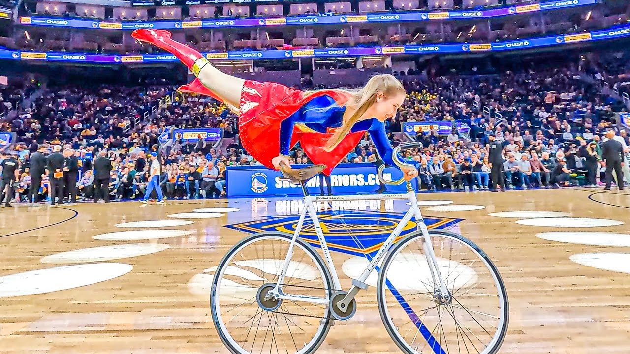 Supergirl on bike - In Game Performance Golden State Warriors - Violalovescycling