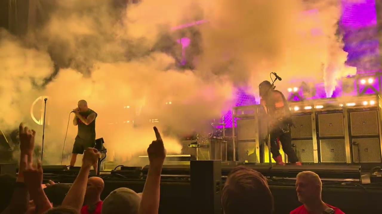 Zakk solo with Pantera. #thislove #pantera #zakkwylde