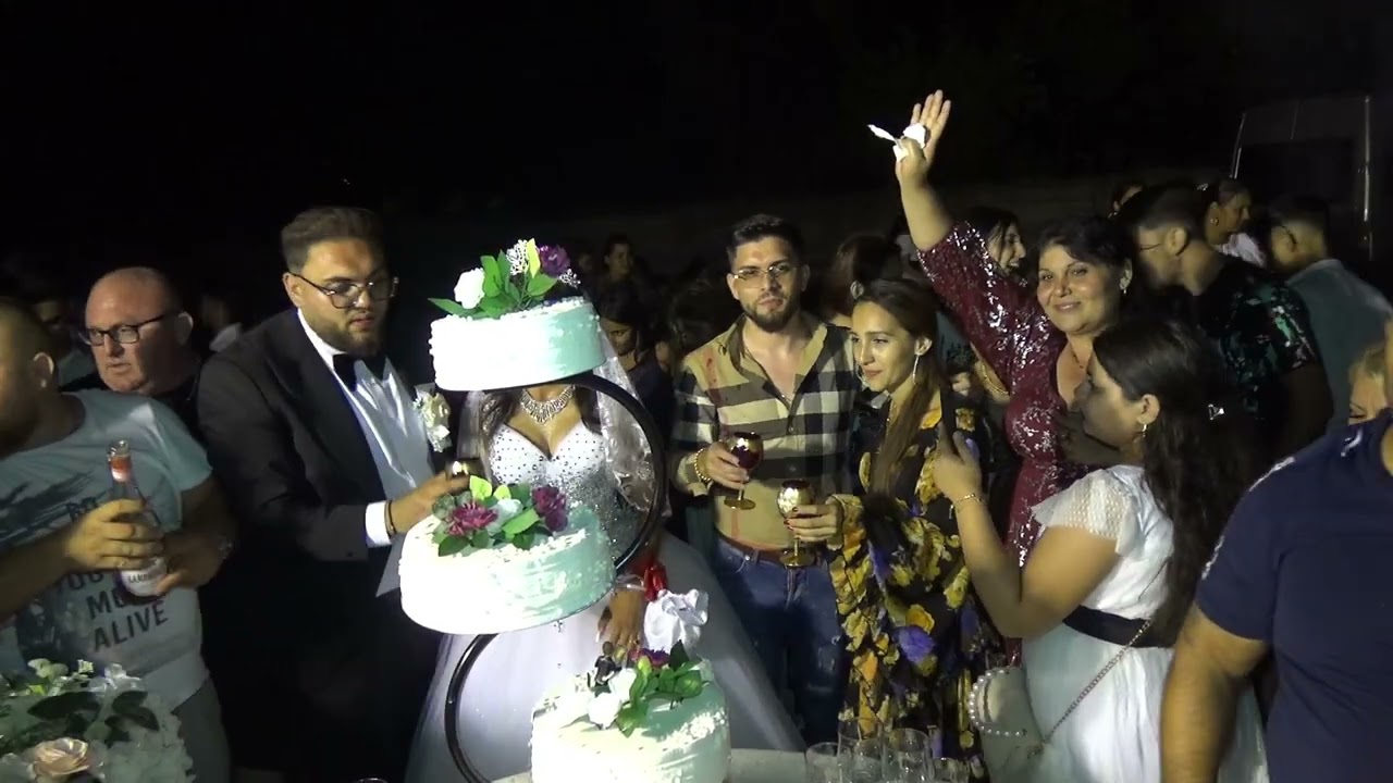 Logodna Riccardo și Nicoleta în familia lui Dolănescu de la Cerat