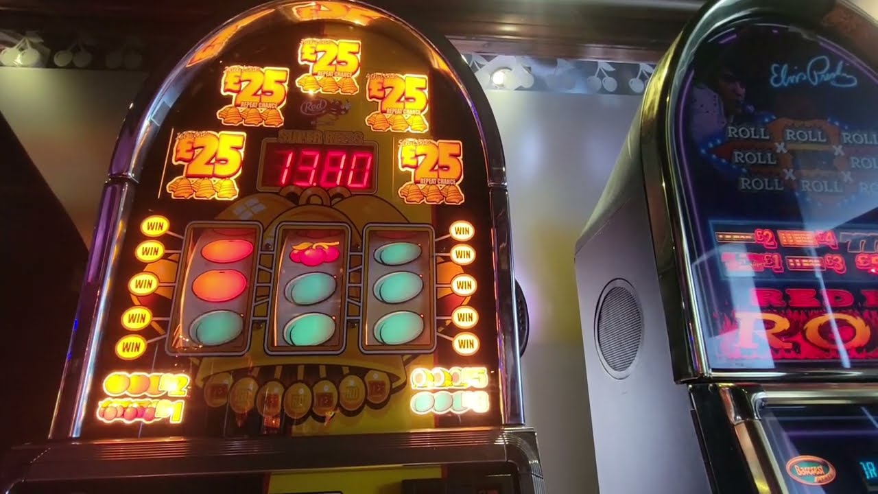 Back to Bognor Mr P's Classic Amusements Easter Saturday (2/2)