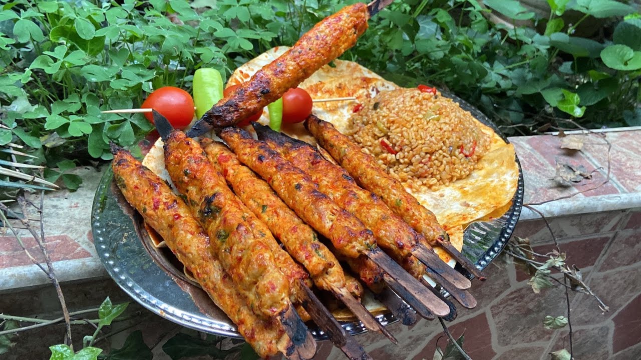 Evde Kebapçı Lezzetinde Tavuk Kebap Menüsü/Tavuk Kebap Eşliğinde Sebzeli Bulgur Pilavı/Tavuk Kebap