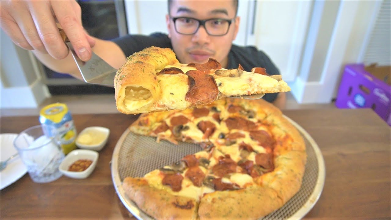 I Cooked a STUFF CRUST PIZZA Today