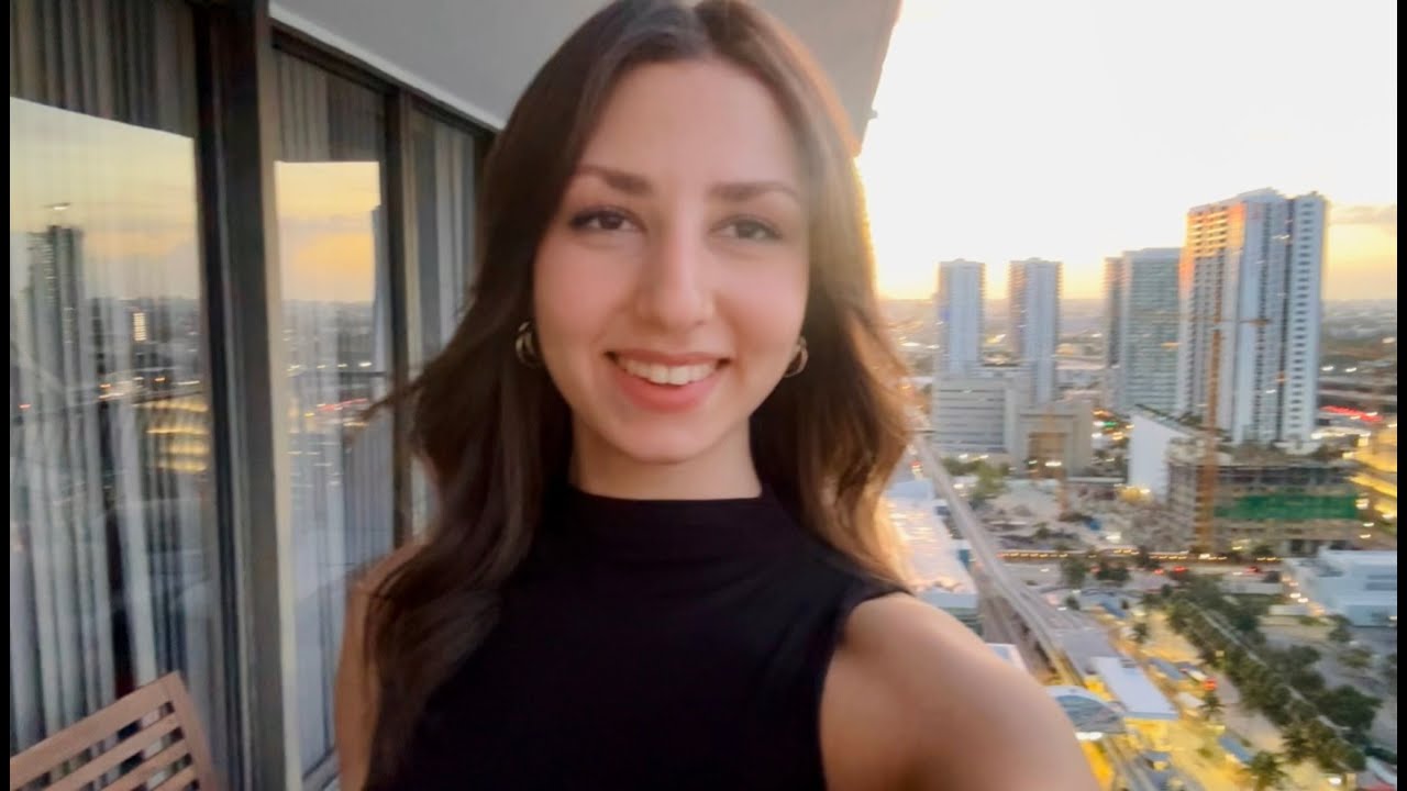 Hometown to Miami: A 7-Hour Layover Adventure! 🚀🌴