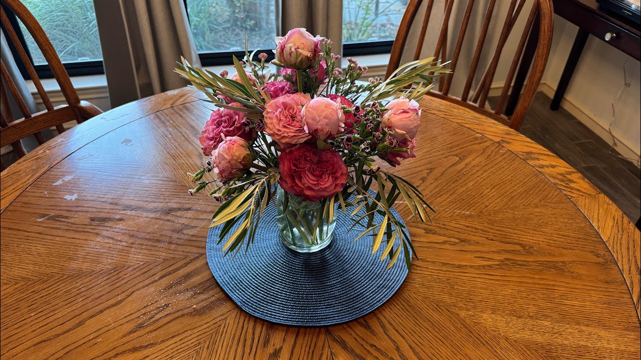Создаём сказочную композицию из розовых пионов и садовых роз 🌸💗