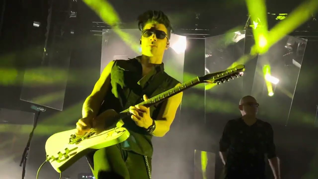 The Sisters Of Mercy - Here (Brussels 2022-04-18)