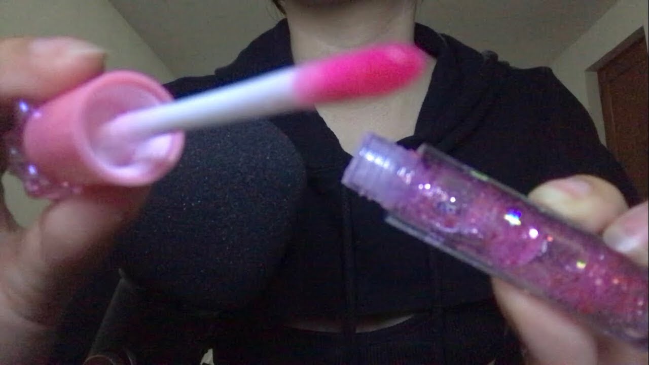 asmr applying your lipgloss 