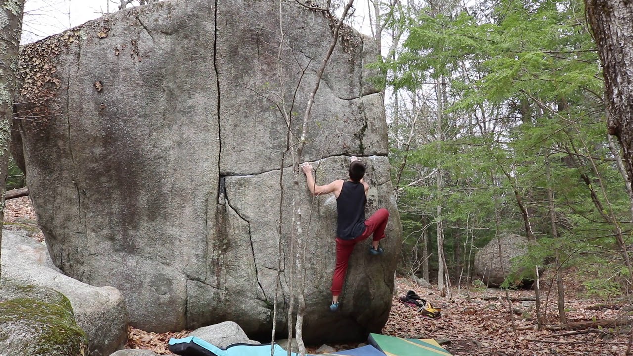 Pawtuckaway: Crackhead Left (V6)