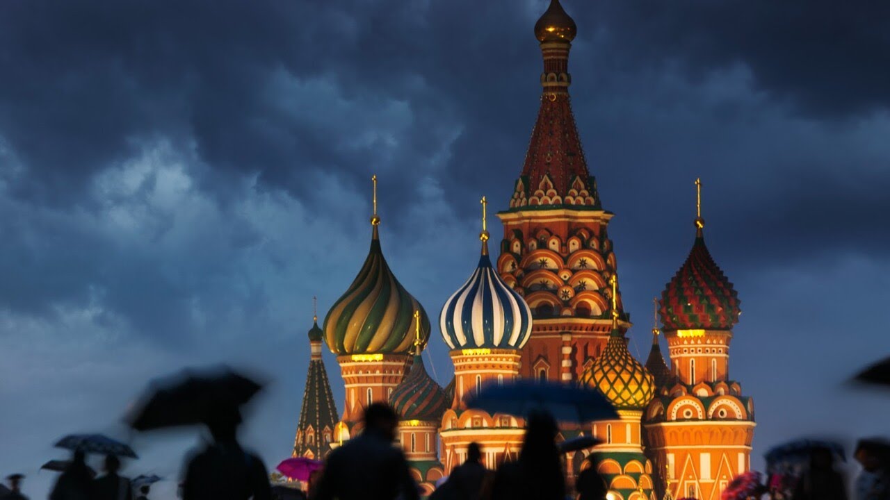 The Russian economy is 'swirling in the toilet right now'