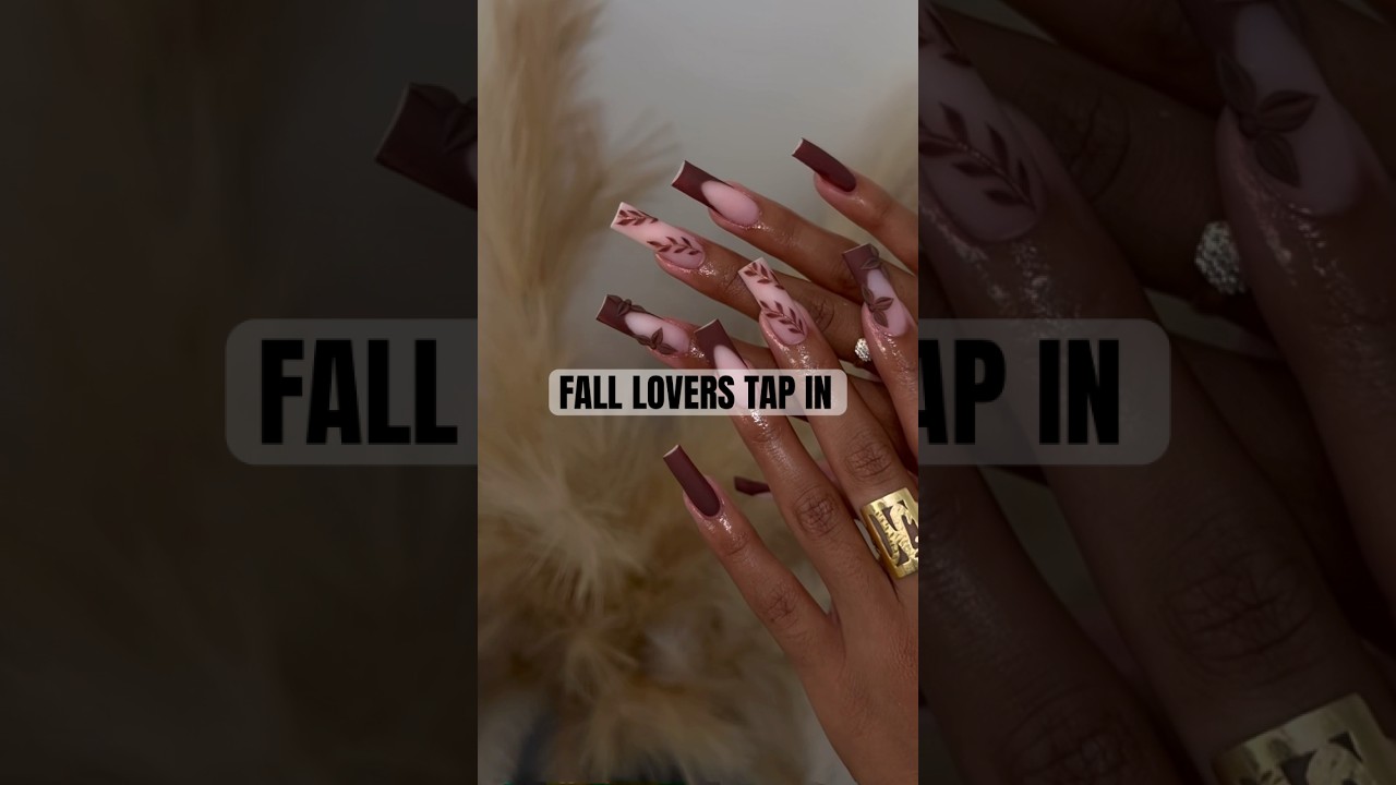Cuteeeee burgundy fall nails 