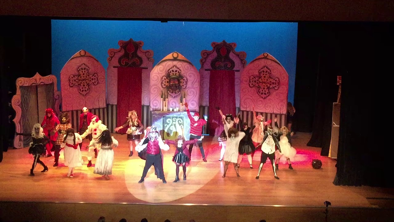 1º Premio de la Foguera Lillo Juan del  XXII Certamen Artístico de Playbacks