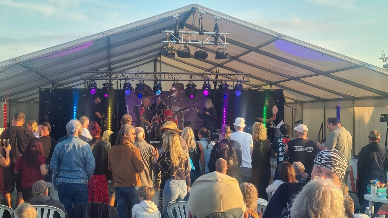 Def Lepp’d Live At Gorleston Clifftop Festival 2/8/2025