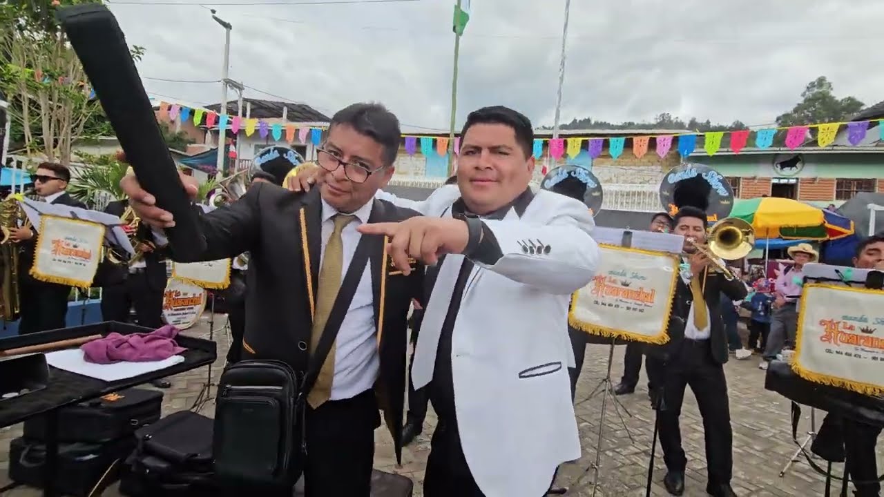 Banda Show La Huaranchal - Mix por el Chiquito [ Miraflores - Santa Cruz] Cajamarca