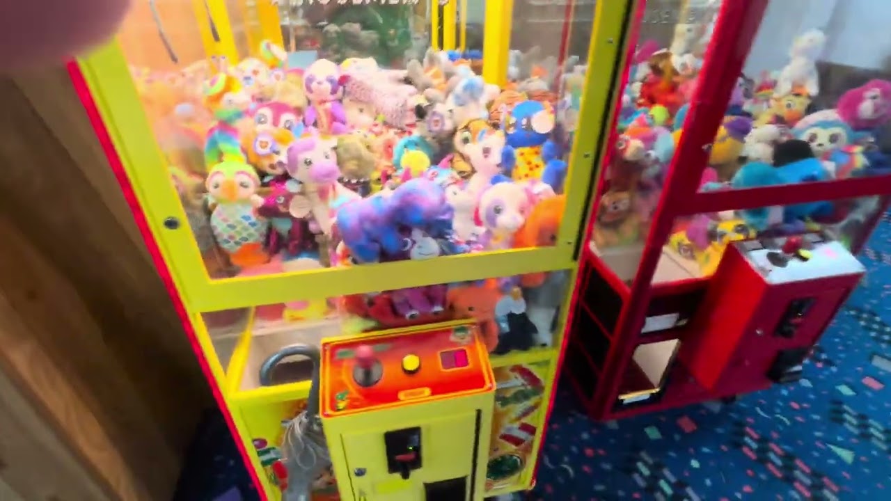 Toy Soldier Claw Machine at Silver Dollar Lanes 